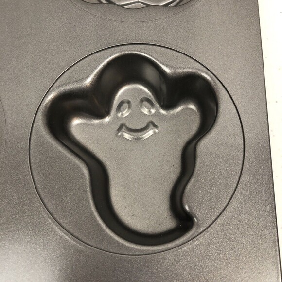 Wilton Halloween Ghosts & Pumpkins Non-Stick Mini Cake Muffin Brownie Jello Mold - Picture 6 of 9